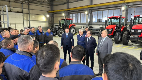 Мемлекеттік кеңесші «Әділетті және Прогрессивті Қазақстанның Халықтық Конституциясы үшін!» Жалпыұлттық коалициясының мүшелерімен бірге Абай облысының жұртшылығымен кездесті