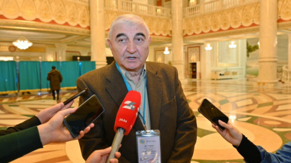 Председатель ЦИК Азербайджана посетил 50 избирательных участков в Казахстане