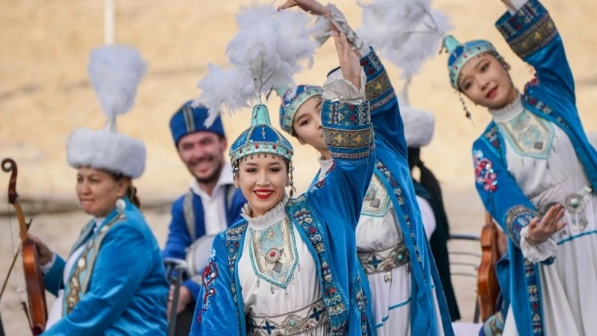 Қазақтардың ұлттық коды: ежелгі дәстүрлер қазіргі өмірге қалай біріктірілген