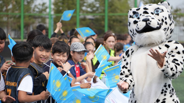 600 мячей, силовое шоу и будущие чемпионы: в Конаеве стартовал исторический турнир