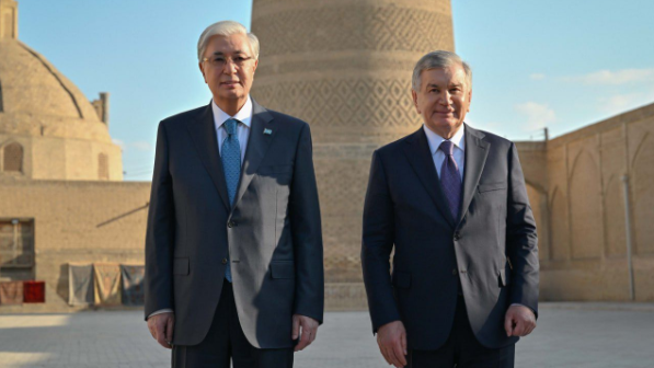 Президенты Казахстана и Узбекистана посетили достопримечательности Бухары 