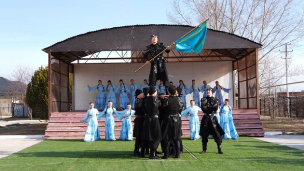 بايسەركە اۋىلىندا رەفەرەندۋم ەتنو-برەيك فورماتىندا ءوتىپ جاتىر