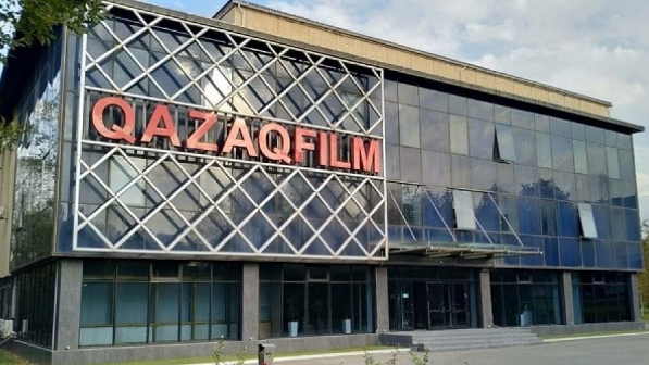 «شۇعىل اراشا سۇرايمىز»: بەلگىلى اكتەر ەرلان تولەۋتاي نالىبايەۆتان كومەك سۇرادى